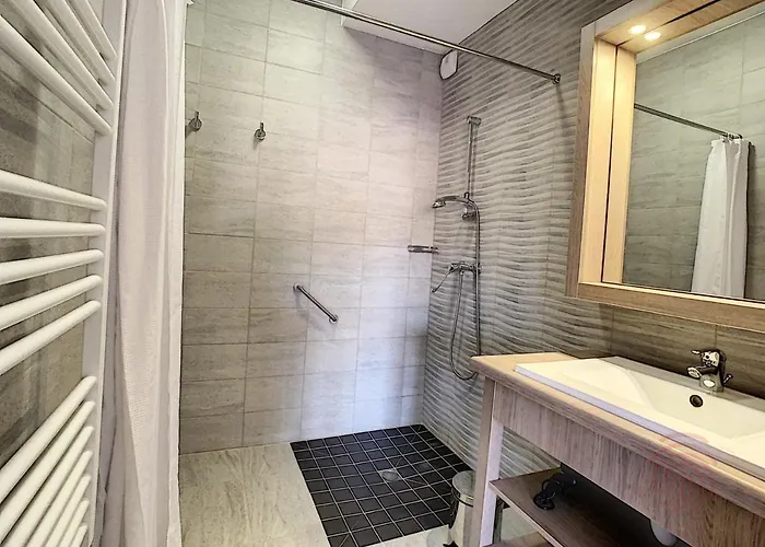 F2 Climatise Avec Parking, Wi-fi, Animaux Acceptes, Proche Centre Et Thermes - Fr-1-451-113 * Lamalou-les-Bains
